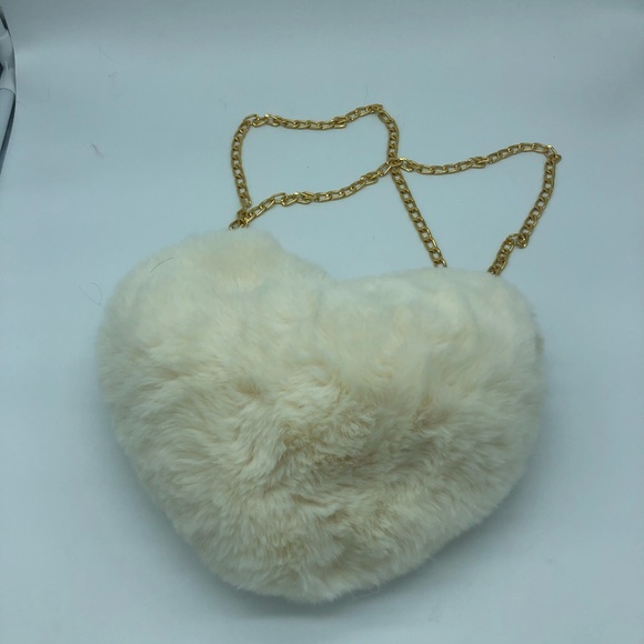 Heart Shaped Love Shape Cross Shoulder Bag! - Picture 8 of 9